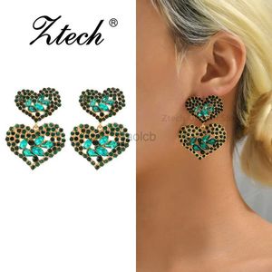 Dangle Chandelier Romantic Sweet Heart Dangle Earrings For Women Unique Fashion Design Female Elegant Ear Accessories Luxury Statement Jewelry d240323