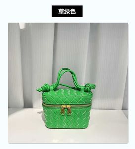 Hot Tote Bag Genuine Leather Small Box Makeup Bag New Handmade Woven Versatile One Shoulder Bucket Square Box Bag Cowhide Womens Bag 6193