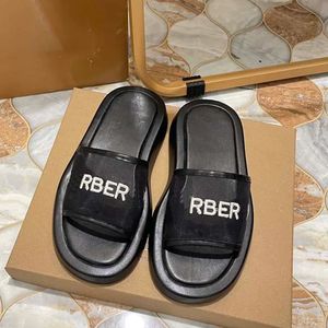 Designer Woman Slippers Sandals Rubber High Quality Sandal Slipper Fashion Scuffs Casual Shoes 8777444