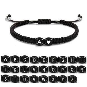 Pärlstav 26 bokstäver initial hjärt charms armband handgjorda justerbara a-z namn flätade armband för kvinnor män vänskap smycken gåvor 240423