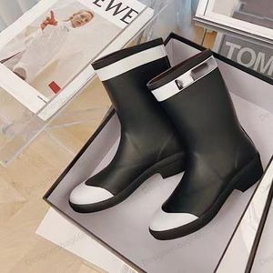 Designer Regenstiefel Frauen Dicke Absatz dicke Sohle lange Stiefel Mode Square Toe Frauen Frauen Gummi Stiefel neue wasserdichte Anti -Schlupf -hohe Röhrchen Regenschuhe reine Farbe