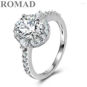 Com Side Stones Romad Luxury 2,7ct CZ anéis de moda Jóias de casamento no engajamento feminino para mulheres Crystal White Gold Party Jewelly Anilos