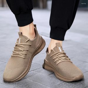 Casual Shoes Fujeak Light Men's Sneakers Breathable Mesh Anti-slip Running Plus Size Fashion Classic Solid Colour