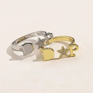 Дизайнерские кольца золото золотое пальцем новое кольцо бриллиант moissanite кольцо кольцо кольцо серебряное ювелирное изделия для мужчин для мужчин Женщины Письмо Печать Кольцо 8 Стили Золотое серебро