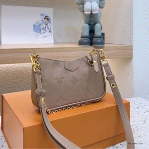 Designer Bag Women Louiseviutionbag Crossbody Wallet Lady Easy On Strap Purse Letters Embossed Stripes Luxury Brand Handbags Luis Vuitto 5055