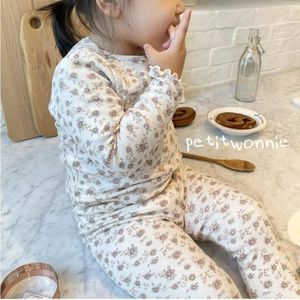 Kleidungsstücke koreanische Ins Kleinkind Girl Frühling Herbst Pyjamas Kleine Blumendruck Langarm Top dünne Hosenanzug Säuglingsschlafwwears