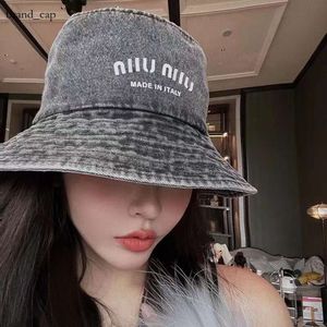 MUI MUI HAT الإصدار العالي MUI RETRO DENIM HAPERERMAN HAT FREFILLING TILLIMEN