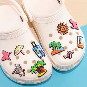 NTH8 Sandals 15pcs Beach Vacations Shoe Charms Palms Tree Shoe Decorations Pins for Boy Girls Kids Accessories for Garden Sandals Favor Gifts 240423