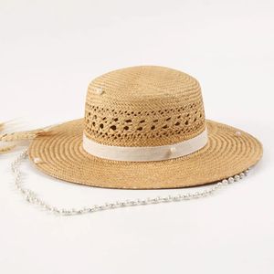 Luxur Designer Wide Brim Boater Hat For Women Chain Strap Rivet Straw Sol Party Derby Travel Beach 240423