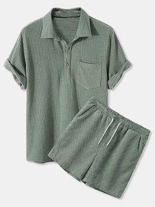 Masculino de roupa definida porto de outono casual casual veludo camisa de trave de manga curta e shorts 2 conjuntos de roupas masculinas 240412