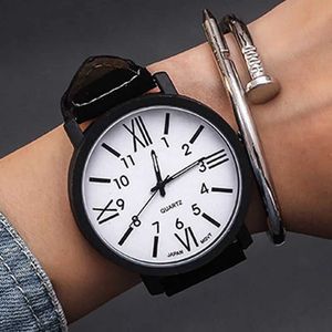 Zegarek na rękę 2020 Hot Sale Watches Watches rzymskie cyfry rzymskie dial skórzany zespół kwarcowy na rękę moda żeńska zegar panie zegarki zegarki tanie cena 240423