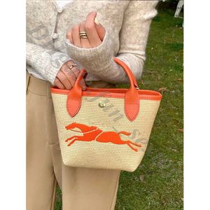 Retail Wholesale 95% Off Woven Bag Capacity 2024 Grass Handheld Bucket Single Shoulder horse Crossbody Dumpling France Large wallet Bags NJRJ