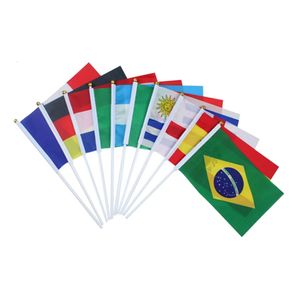 32PCS Hand Hand Held National Flag Stick Międzynarodowe Flagi Światowe Flagi krajowe do wystroju baru Widacka Flag 32 Kraje 240416