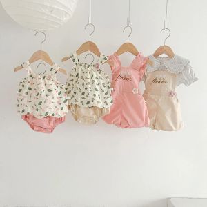 セット2023韓国の夏の幼児の女の赤ちゃん2PCS服セット花柄のスリングトップ格子縞のティーティー刺繍サスペンダーショーツスーツ