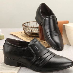 Casual Shoes Patent Leather Men Brand 2024 italienska loafers Moccasins Breatble Slip on Black Driving Plus Size 38-44