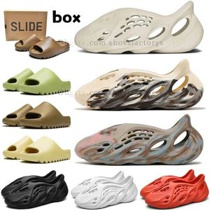 Designer Men Women Foam Runners Slides Slippers Sandals KW Onyx MX Cinder Sand Bone Resin Stone Slate Slide Slipper Mens Womens Shoes famous Summer Beach Slipper