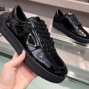 Black White Color Low Top Little Shoes Couple Style Classic Single Shoes Original Imported Cow Leather Fabric Original TPU Anti Slip Big Sole Outdoor Casual Sneakers