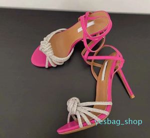 Kadınlar Düğün Yüksek Topuklu Sandal Lüks Markaları Aquazzuras Ayakkabı Celeste Kraval Düzenli Sandalet Black Lister Beyaz Kırmızı 35-42 Kutu