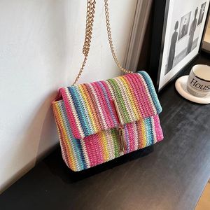 Kvällspåsar Vintage Rainbow Straw Shoulder Crossbody för kvinnors handväskor och plånböcker 2024 Designer Messenger Bag Hög kvalitet