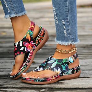 Lässige Schuhe böhmische Stil flache Sandalen für Frauen Clip Zeh Gladiator Frau Retro Sommer Beach Anti Slip Flip Flops 2024