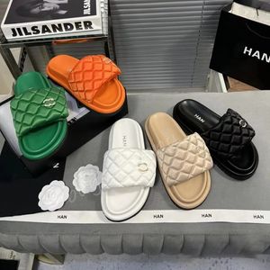 Bread slider Woman Flat Heel Designer bread Sandals Double channel platform quilted leather sliders loafer bread beach sandale flip flop outdoor luxury shoe