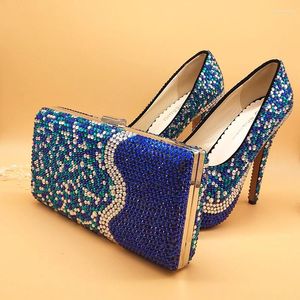 Vestido sapatos de amor momentos no casamento de strass azuis reais e bolsas para combinar com as bombas femininas de Galosh para Woman High Heels