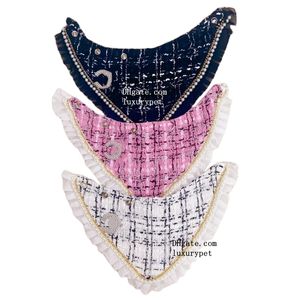 Designer Dog Bandanas Small Medium Dual Layered Hållbart tyg Pet Triangle Scarf Bibs - Justerbar med tre snaps - Kerchief Set -tillbehör för hundar, valp, katter A748