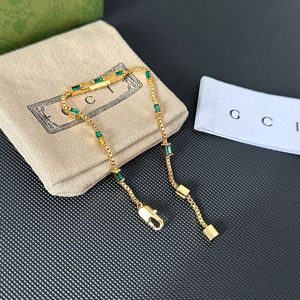 Designer de marca banhado a ouro projeta pulseiras de alta qualidade para mulheres carismáticas requintadas caixa de pulseira embutida de diamante verde