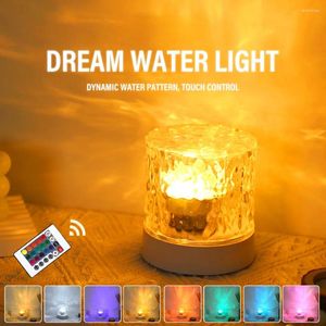 Luzes noturnas LED Água Ocalada Ambiance Luz USB Projeção rotativa Crystal Table Lamp RGB Dimmable for Bedroom Bedside Game Room Presente