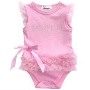 One-Pieces 2024 Brandneue Neugeborene Kind Mädchen Sommer 024m Prinzessin Strampler Ärmelloses Buchstaben Druckspitze Bogen rosa Jumpsuits Strampler