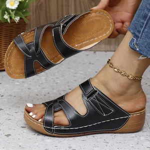 Slipper Women Sandals 2024 New Wedge Sandals Summer Shoes For Women Wedges Heels Slippers Inomhus utomhus Zapatos Mujer Heeled Sandalsl2404