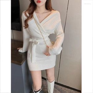 Casual Dresses Celebrity V-neck Knit Sweater Hip Wrap Dress Women Fashion Lace Up Pleated Temperament French Solid Elastic Slim Winter