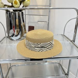 Zebra-Print Ribbon Flat Słaska kapelusz na plażę małe top hat swobodne wakacje designerskie czapki dla mężczyzn i kobiet luksusowe wszystkie rodzaje czapek para hat sun hat