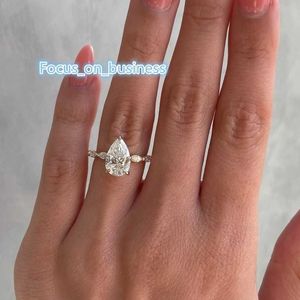 custom 8*12mm 4cartat pear shape ice cut DEF VVS moissanite 18K yellow gold engagement ring for women