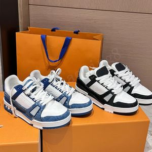 Designer shoes Embossed louiselviuton Trainer Sneaker white black sky blue abloh green denim pink red luxury Virgil mens casual sneakers trainers