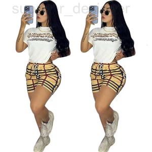 Kvinnors tvådelar Pants Designer Casual Digital Printed Short Sleeved Shorts Set Q6139 BV2R