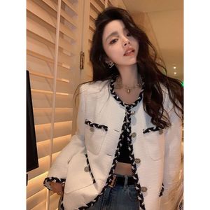 チャンネルジャケットデザイナー最高品質C高級ファッションジャケットCoco White Rich Beautiful Brand Heavy Industry Weaving End Versatile Small Fragrant Short Coat