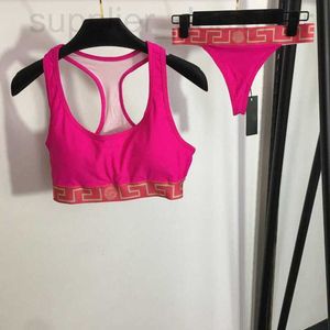 Designer di costumi da bagno femminile 2023 primavera/estate New Sexy Bikini Letter Ribbon Withbon con cuscinetti e biancheria intima triangolo AGX4