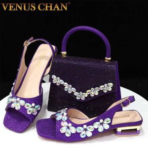 Sandalen 2023 Italienisches Design Klassischer Frauen Handtasche Spleißen Farbpassend High Heels Afrikanische Hochzeitsfeierschuh und Bag Setl2404