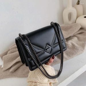 Omuz çantaları vintage perçinler yumuşak pu deri çanta kadınlar crossbody 2024 moda bayanlar messenger çanta kadın cüzdanlar cluthes