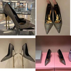 Лето 2024 Golden Sequined Thin High Heel Shoes Women Brand заостренные пальцы на ногах Crystal Stilettos Сексуальные свадебные насосы вечеринки