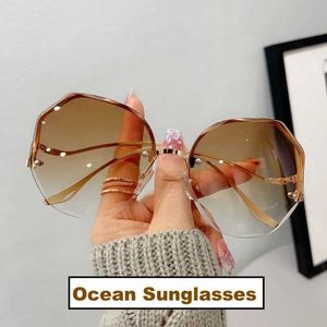 Solglasögon kvinnor Tren Oval Gradient Solglasögon Ocean Lens Borderless Solglasögon Metallkurva Solglasögon UV400 Shadow Glasses Oculos de Sol J240423