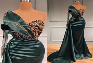 2022 Hunter Green aftonklänningar sjöjungfru Dubai plus storlek en axel långa ärmar kristaller pärlstav satin anpassad gjord prom party g9786999