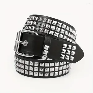 Belts 2024 Square Bead Rivet Metal Pyramid Belt Men And Women Punk Hardware Jeans Designer Woman Luxury