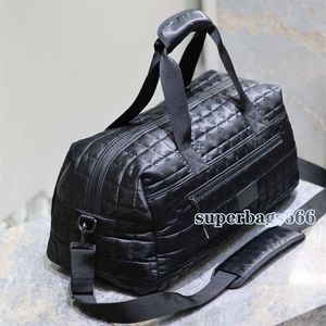 Duffle in Nylon Designer Bag Men Nylon Luxury Sport Sport Gym Dags Designer Nylon и кожаные женщины.