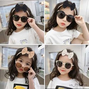 Haarzubehör 2 PCs/Set New Girls Jungen süße feste Bowknot -Stirnbänder Vintage Ohren Katzen Sonnenbrille Outdoor Set Hair Bands Kinder Haarzubehör Accessoires