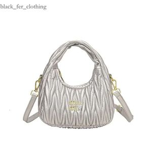 Miumiubag Luxus Kreuzkörper Totes Handtasche Mode Miui Lolita Bag Cowhide Leder Frauen Herren Briefzüge Clutch Arcadie Designer -Taschen Bowling Kosmetische 579