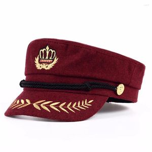 Berets Женщины теплые брет -шляпа Значок Коронный вышивка военная военно -морской флот Retro Flat Top Headwear Boat корабль моряк капитан костюм