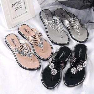 Casual Shoes 2024 Ms Summer Slippers Sandals Flat Pinch Light Women Wear Flip-flops