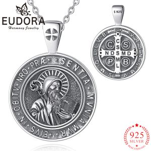 Halsband Eudora 925 Sterling Silver Saint Benedict Halsband Cross Medal Amulet Pendant Religiös personlighet smycken gåva för män kvinnor